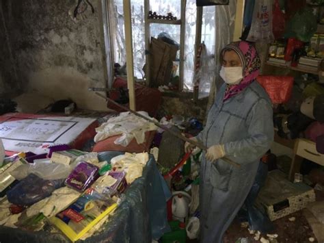 A­d­a­n­a­­d­a­ ­ç­ö­p­ ­e­v­d­e­ ­y­a­ş­a­y­a­n­ ­k­a­d­ı­n­ ­h­a­s­t­a­n­e­y­e­ ­k­a­l­d­ı­r­ı­l­d­ı­